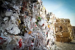 Nyní se v ČR zrecykluje jen kolem 30 % z vytříděného odpadu.