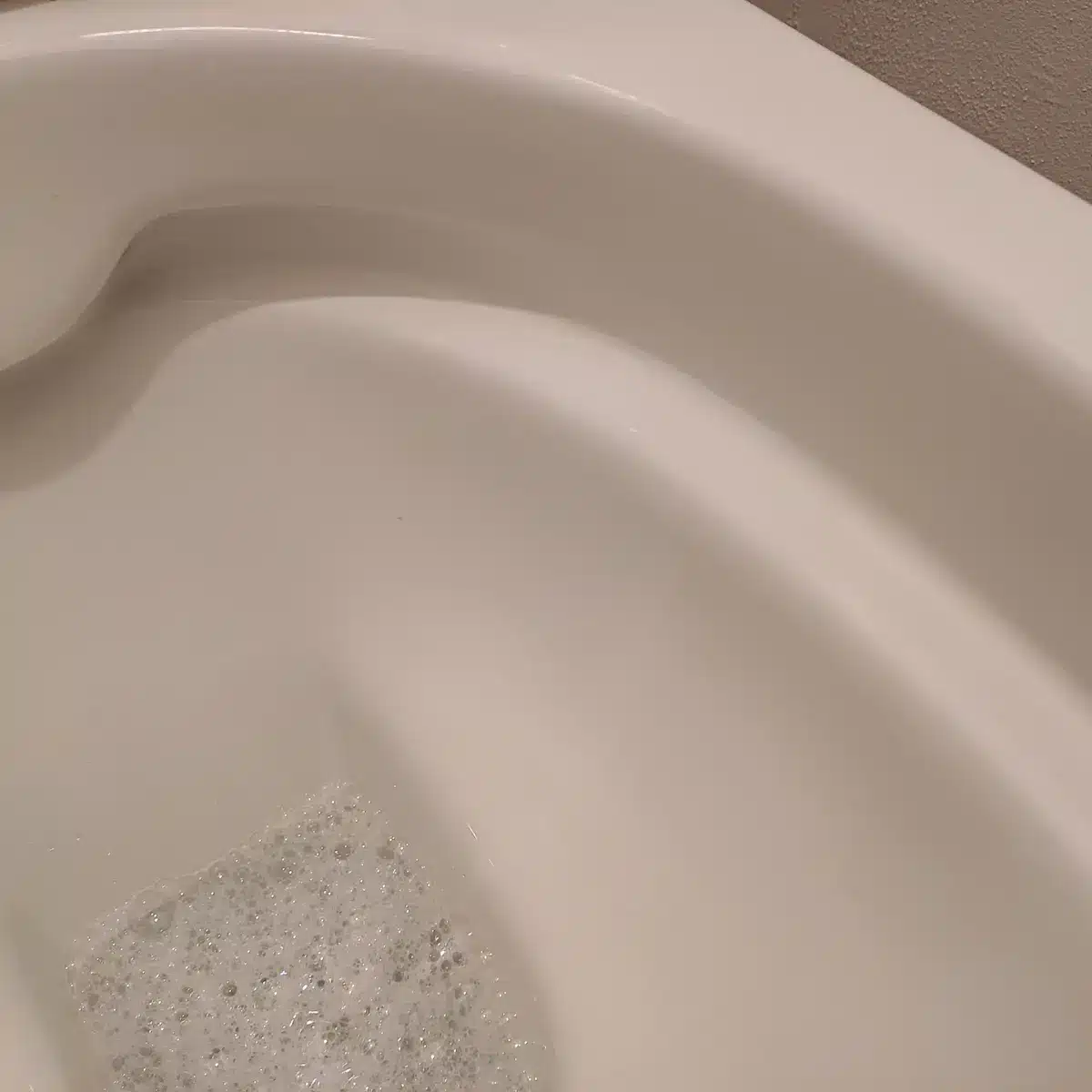 RECENZE: Natuty WC gel s vůní citronu. První gel, který mě na tuty dostal 4 zachod po