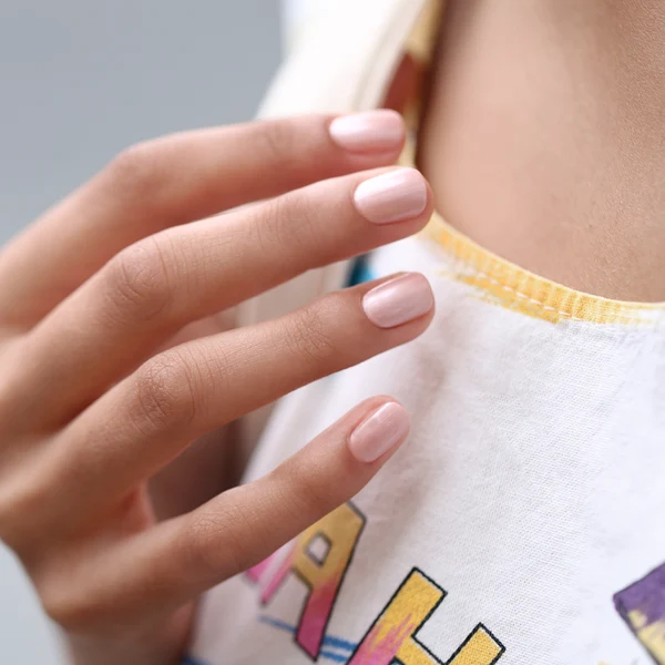 Podzimní nehty: 6 trendy odstínů + tipy na domácí péči 5 3662263330248 2