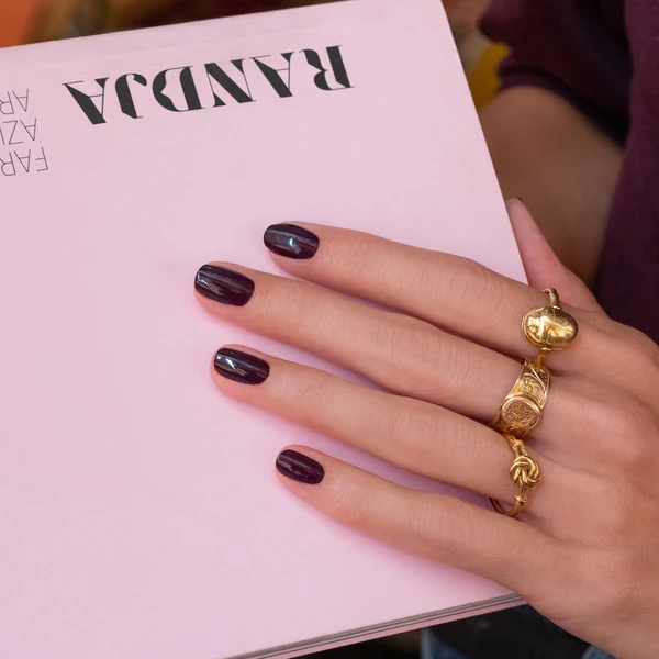 Podzimní nehty: 6 trendy odstínů + tipy na domácí péči 11 Manucurist Green Aubergine 3662263311216 3